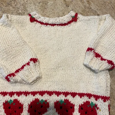 Nút áo hình quả dâu tây (Strawberry Button)
