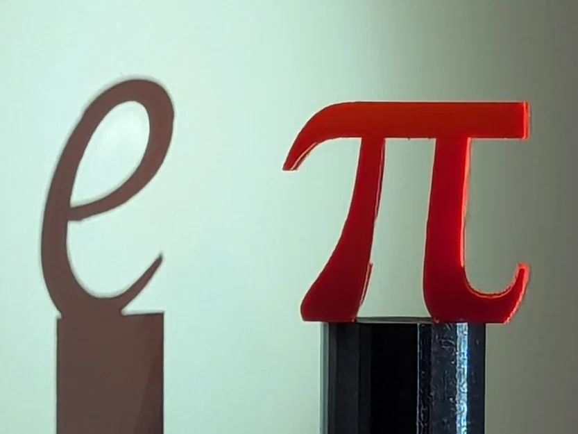 Mô hình số Pi và số e (Euler) - Image 1