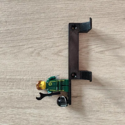 Giá treo tường Lego Speed Champions kèm kệ để nhân vật và mũ bảo hiểm