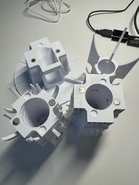 Tháp đổ xúc xắc Isengard (Orthanc) - vừa cho D20 26mm, có sẵn lỗ gắn nam châm - Image 1