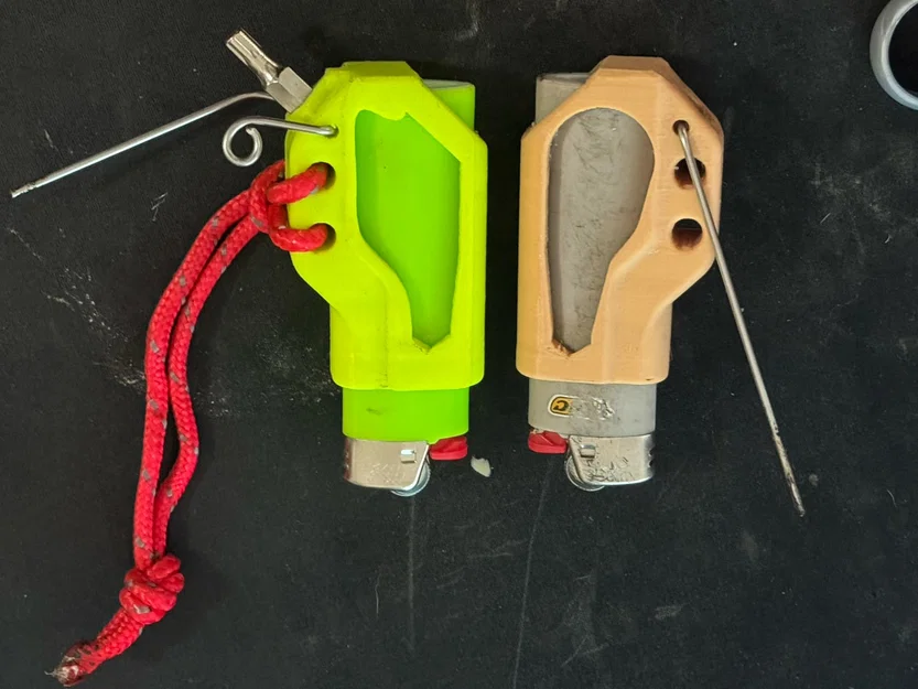 Ốp bật lửa Bic kèm dụng cụ nén và khêu thuốc - Image 1