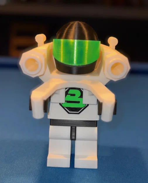 Mô hình Classic Space Blacktron 2 Brick MegaFigures (Tỉ lệ 5:1) - Image 4