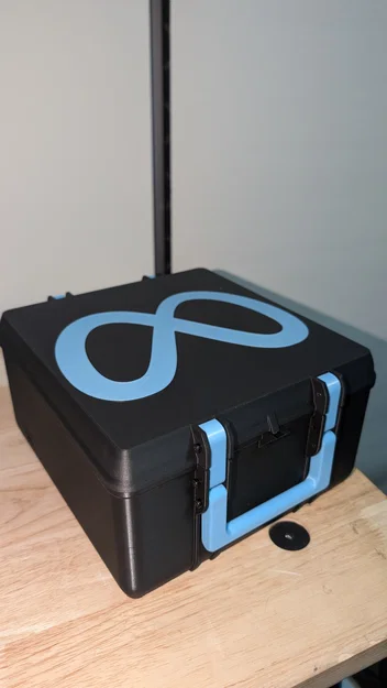 Hộp Đựng Meta Quest 3 Siêu Bền Tích Hợp Sạc Nhanh - Image 1