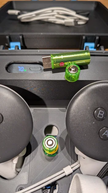 Hộp Đựng Meta Quest 3 Siêu Bền Tích Hợp Sạc Nhanh - Image 5