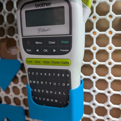 Giá treo máy in nhãn Brother P-Touch H110 cho bảng Multiboard