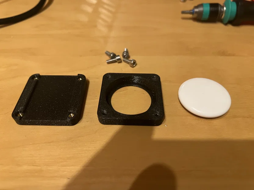 Giá treo AirTag vào quai túi - Image 2