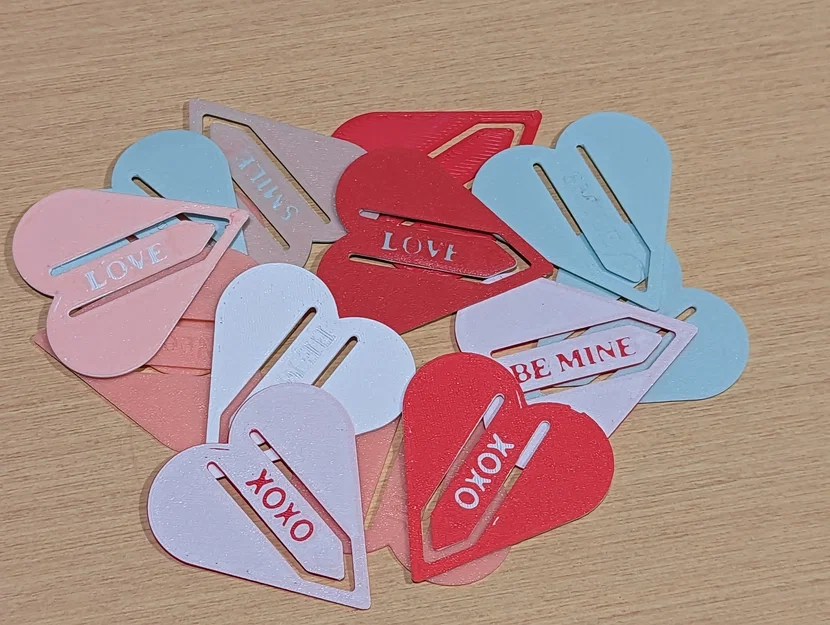 Kẹp sách 3D hình trái tim Valentines: Quà tặng ý nghĩa cho bạn bè - Image 1