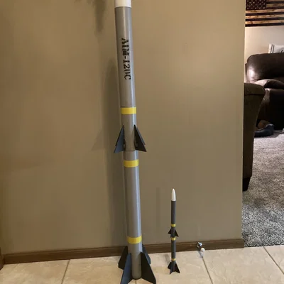 Mô hình tên lửa AIM-120C AMRAAM kích thước thật