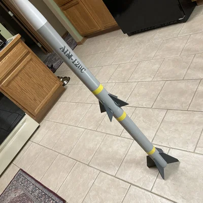 Mô hình tên lửa AIM-120C AMRAAM kích thước thật