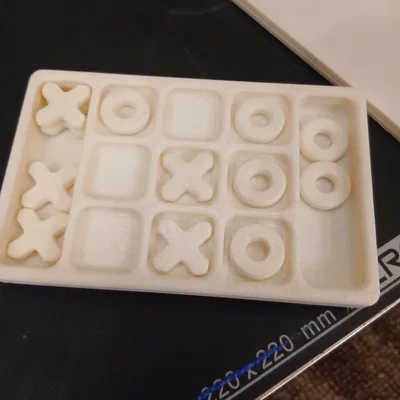 Bộ cờ caro Tic Tac Toe in 3D nhỏ gọn, giải trí mọi lúc mọi nơi