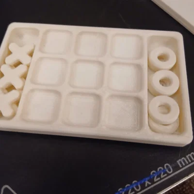 Bộ cờ caro Tic Tac Toe in 3D nhỏ gọn, giải trí mọi lúc mọi nơi