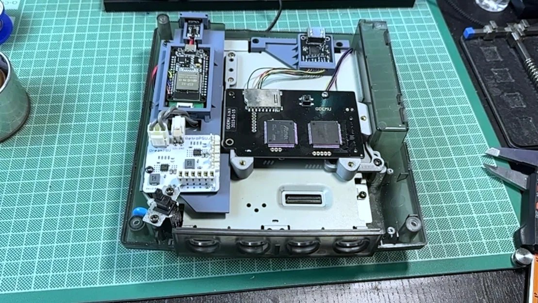 Ngàm gắn DreamPSU, PD Type-C và BlueRetro cho Sega Dreamcast - Image 1