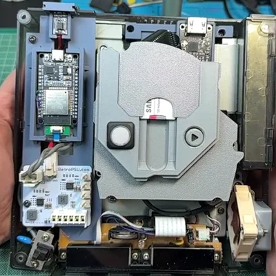 Ngàm gắn DreamPSU, PD Type-C và BlueRetro cho Sega Dreamcast