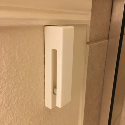 Móc treo khăn thông minh với viên bi cố định (Channeled Marble Towel Hook)