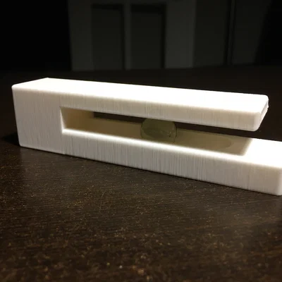 Móc treo khăn thông minh với viên bi cố định (Channeled Marble Towel Hook)