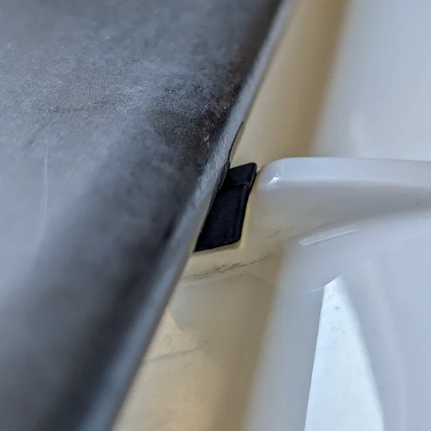 Đệm đỡ cánh gió sau R34 GTR - Image 1