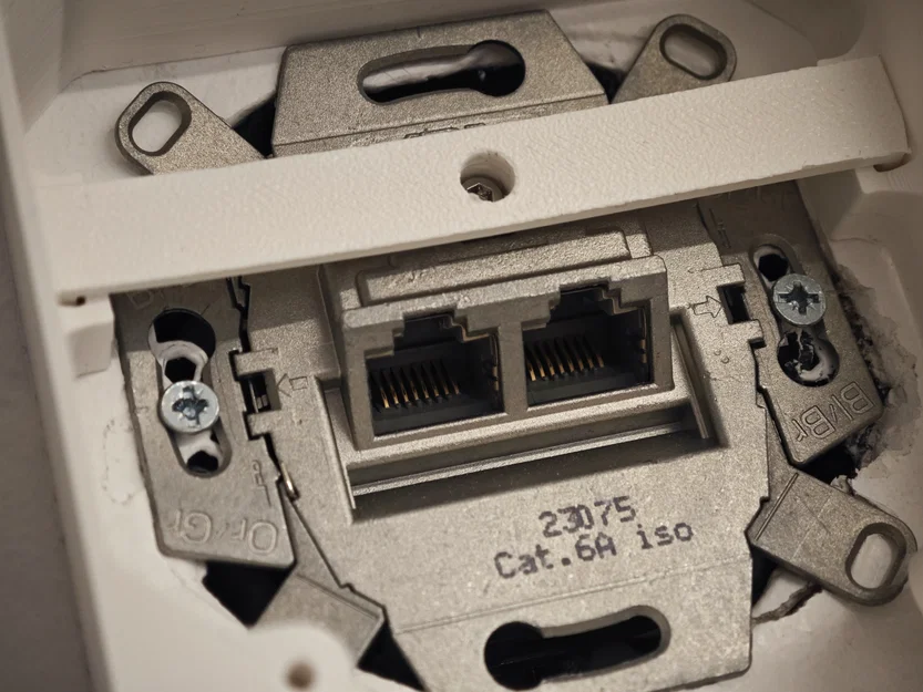 EAP655-Wall: Miếng đệm tường cho ổ cắm âm tường - Image 2