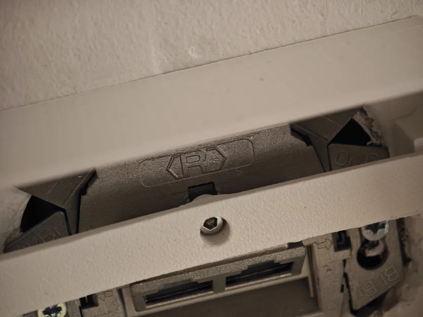 EAP655-Wall: Miếng đệm tường cho ổ cắm âm tường - Image 3