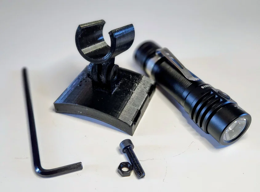 Ngàm gắn đèn pin Sofirn SC18 lên mũ bảo hiểm xe đạp - Image 2