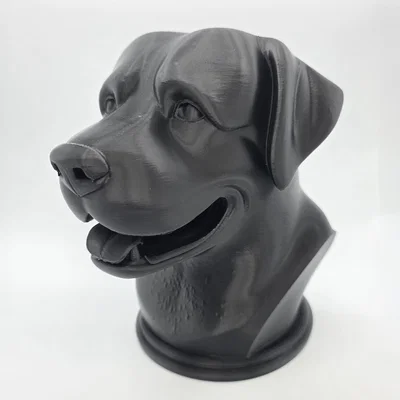 Tượng bán thân chó Rottweiler đang cười 2