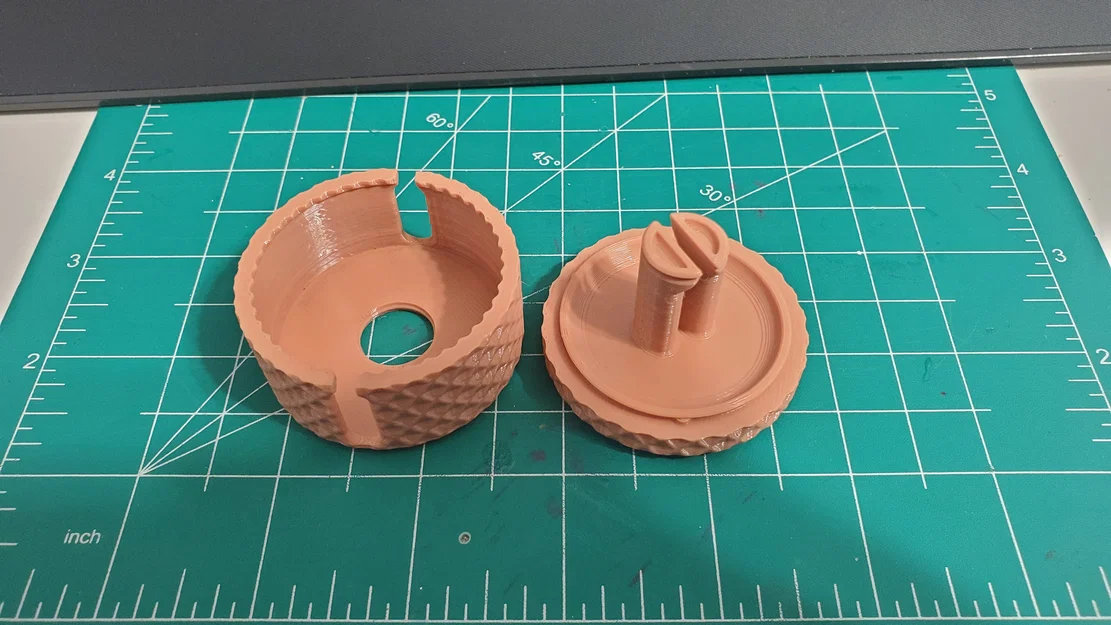 Dụng cụ thu gọn dây sạc phiên bản 2 - Cơ chế bánh cóc (Ratchet) - Image 1