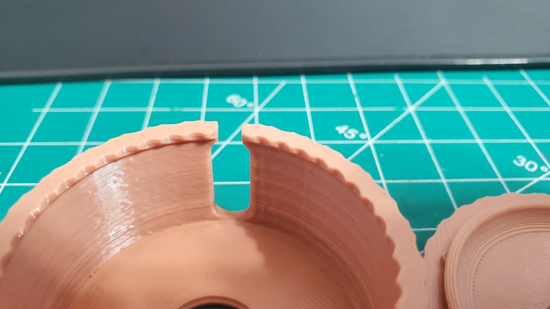 Dụng cụ thu gọn dây sạc phiên bản 2 - Cơ chế bánh cóc (Ratchet) - Image 2