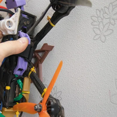 Giá treo tường cho FPV Drone