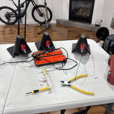 Bộ chuyển đổi bình nhiên liệu SCEPTER sang pin Milwaukee M12