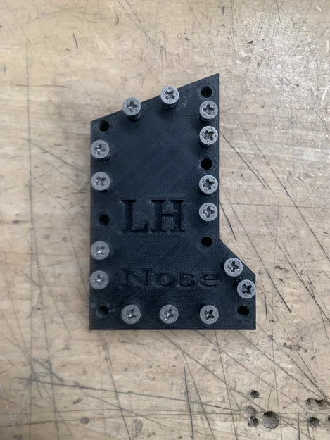 Bảng giữ ốc cánh mũi phía trái (LH) cho máy bay Cirrus Vision Jet SF50 - Image 1