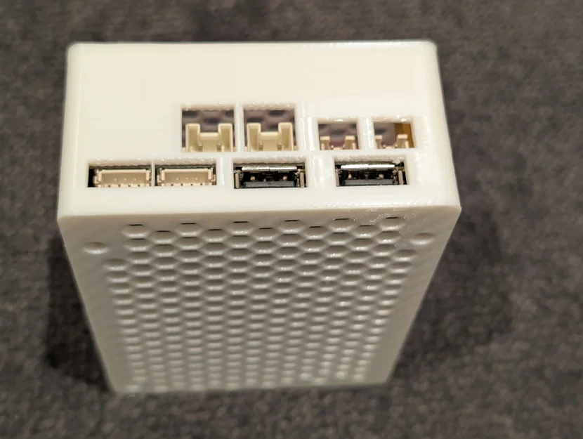 Geekworm X-UPS1 Hex Case - Image 1