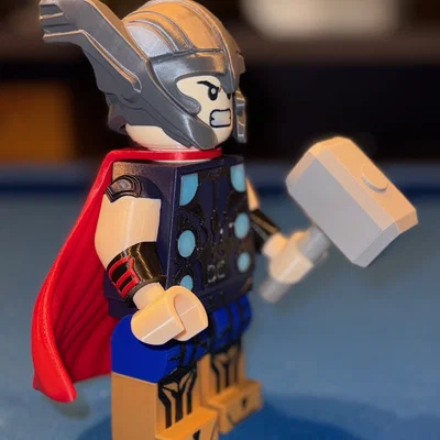 Mô hình Marvel Thor Brick MegaFigure (Tỉ lệ 5:1)