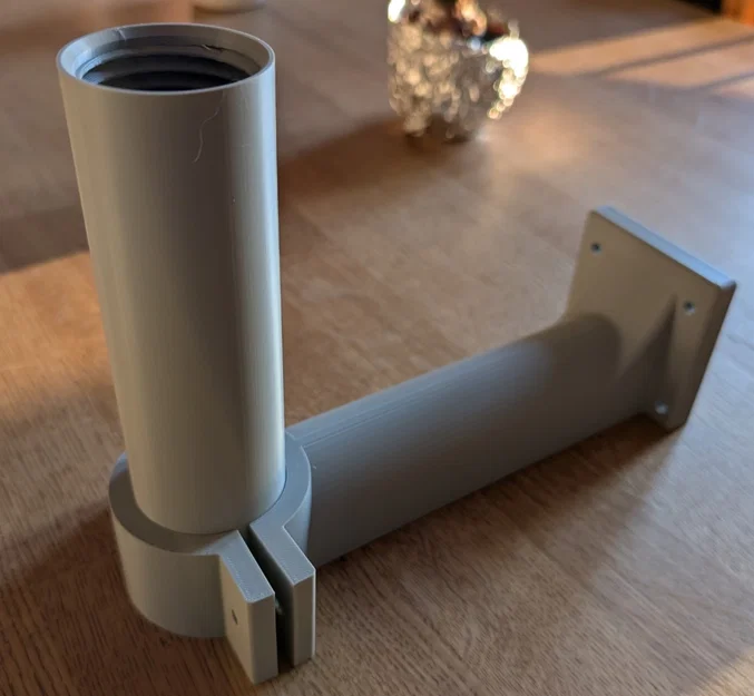 Giá đỡ RTK Mammotion lắp dưới mái hiên - Image 2