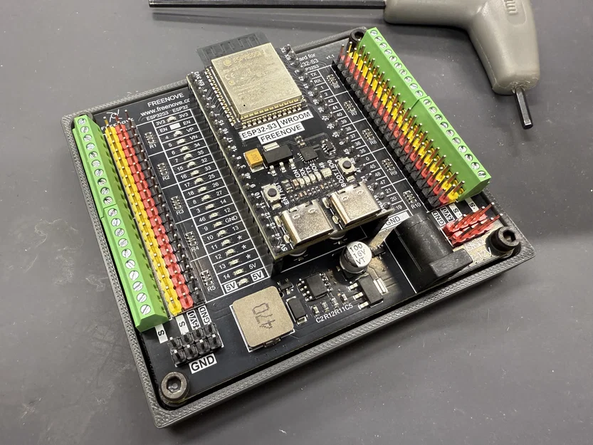 Đế bảo vệ cho Freenove ESP32-S3 Breakout Board - Image 1