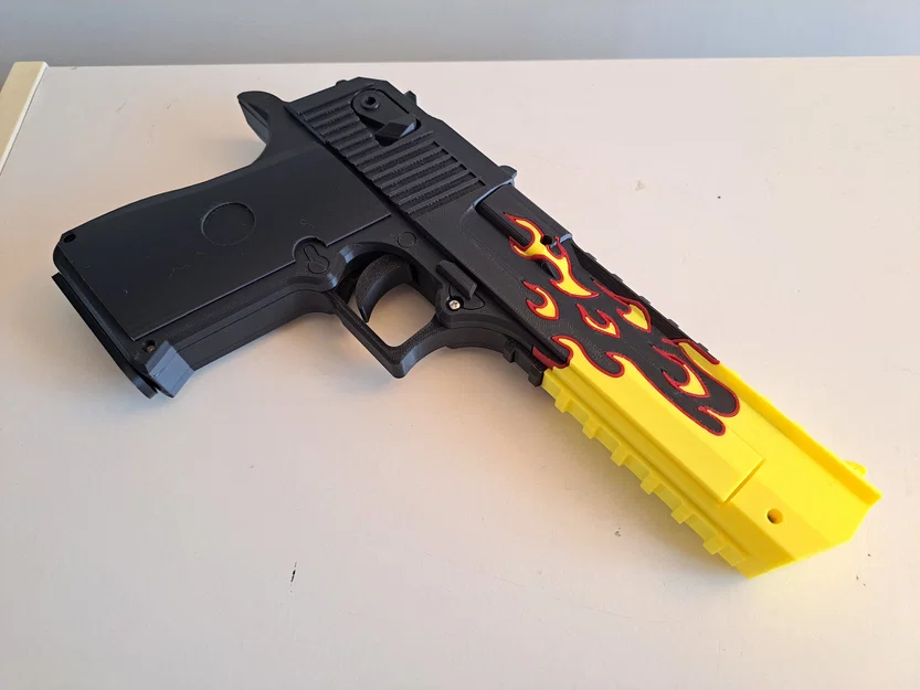 Mô hình súng Desert Eagle Blaze (Súng bắn dây thun) - Image 3