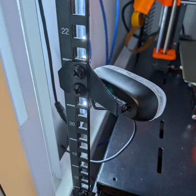 Giá treo webcam Logitech C270 cho tủ rack máy chủ (server rack)