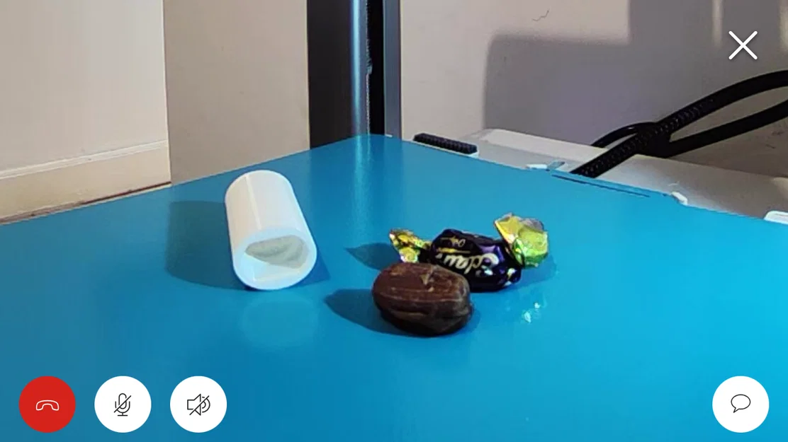 Mô hình vui nhộn: Adapter kết nối HDMI với bánh Cadbury Eclair - Image 1