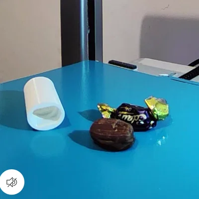 Mô hình vui nhộn: Adapter kết nối HDMI với bánh Cadbury Eclair