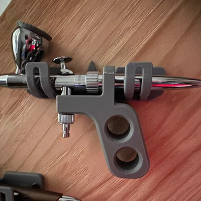 Tay cầm và Nắp cốc sơn cho Airbrush H&S Ultra 2024