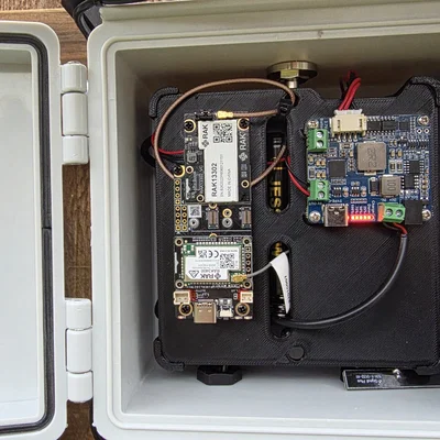 Insert Hộp Kỹ Thuật Năng Lượng Mặt Trời cho WaveShare - WisMesh 1W - Meshtastic