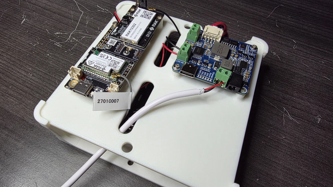 Insert Hộp Kỹ Thuật Năng Lượng Mặt Trời cho WaveShare - WisMesh 1W - Meshtastic - Image 8