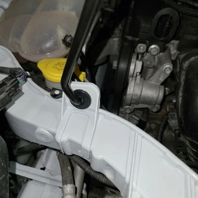 Vòng đệm giữ thanh chống nắp capo cho Ford Escape 2013