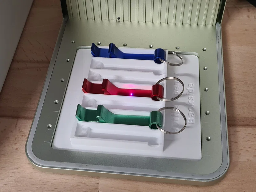 Khuôn giữ móc khóa khui bia cho xTool F1 (Lite) - Image 8