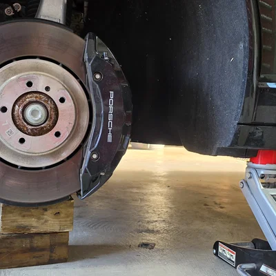 Miếng Kích Xe (Jacking Point Puck) cho Porsche Macan EV 2025