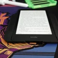 Ốp lưng Kindle Paperwhite (thế hệ 11) kèm tay cầm gọn nhẹ - Thumbnail 3