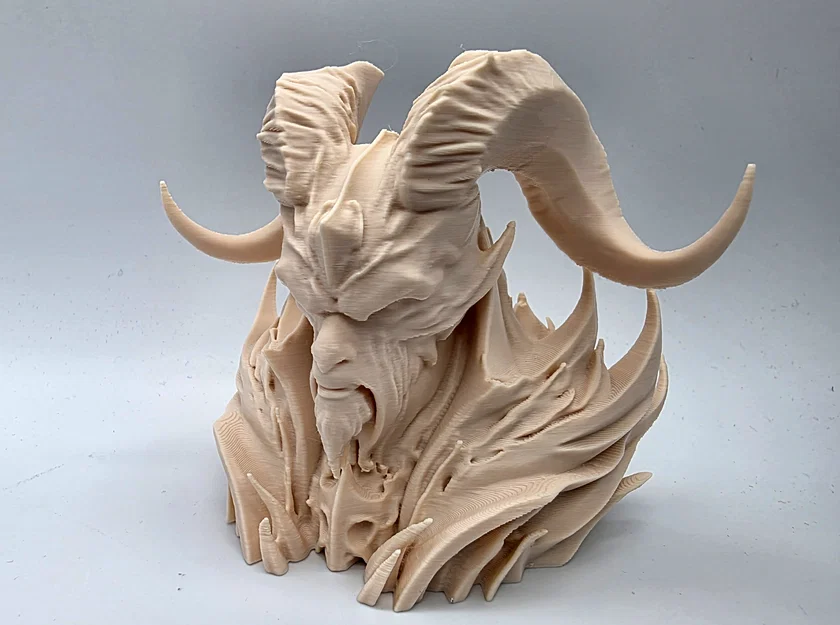 Tượng Bán Thân Quỷ Có Sừng (Horned Demon Bust) - Image 1