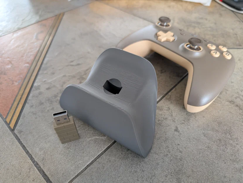 Đế dựng tay cầm 8bitdo Ultimate C kèm khe cắm USB dongle - Image 1