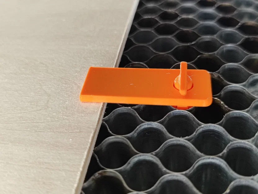 Chốt giữ bàn honeycomb đa năng (Xtool S1 hoặc các loại bàn honeycomb tiêu chuẩn) - Image 1