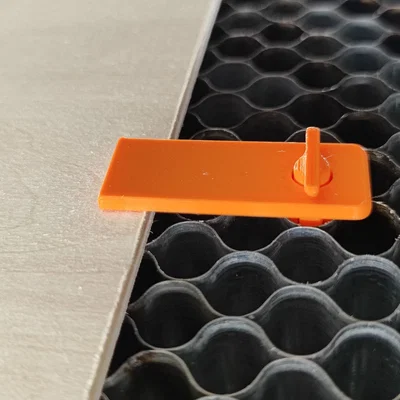 Chốt giữ bàn honeycomb đa năng (Xtool S1 hoặc các loại bàn honeycomb tiêu chuẩn)