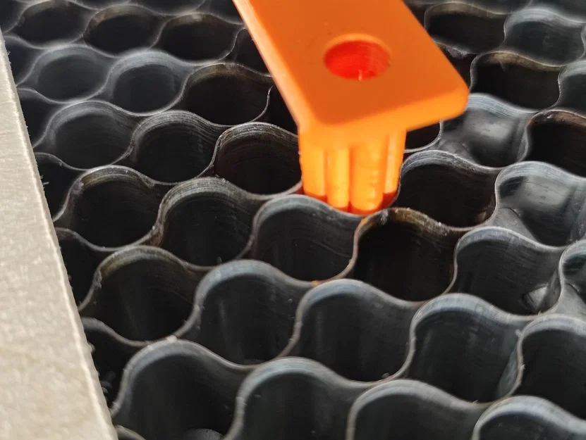 Chốt giữ bàn honeycomb đa năng (Xtool S1 hoặc các loại bàn honeycomb tiêu chuẩn) - Image 7