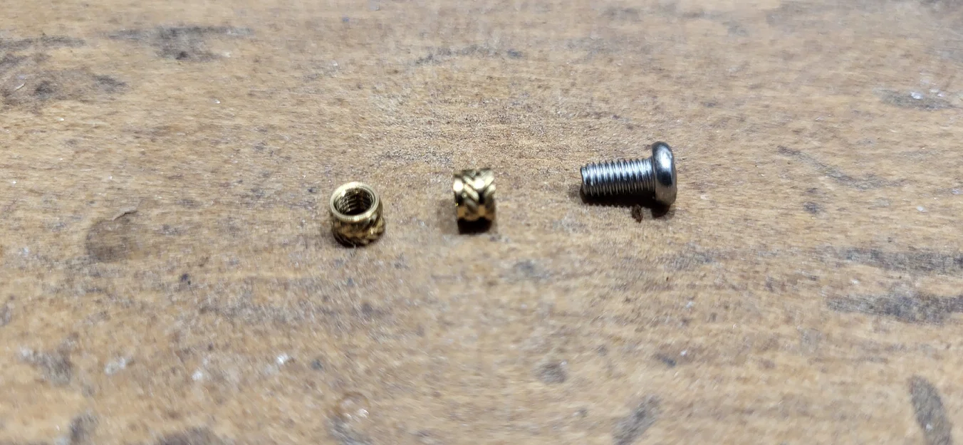 Cải thiện sóng Wi-Fi cho Prusa Core One: Nắp lưng kèm chân đế hoặc nam châm - Image 5